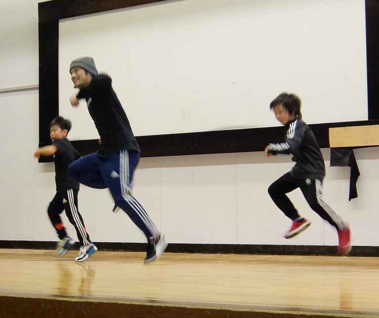 【小学生・中学生向け】初めてのブレイクダンス