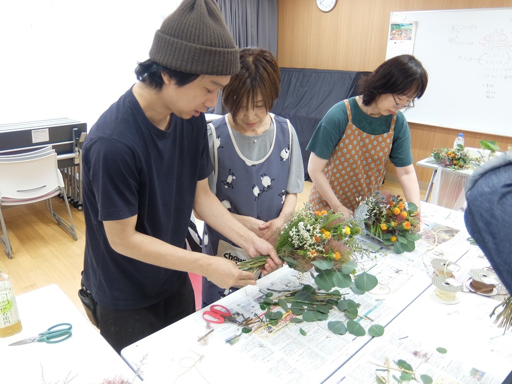 夏のお花でスワッグ作り1